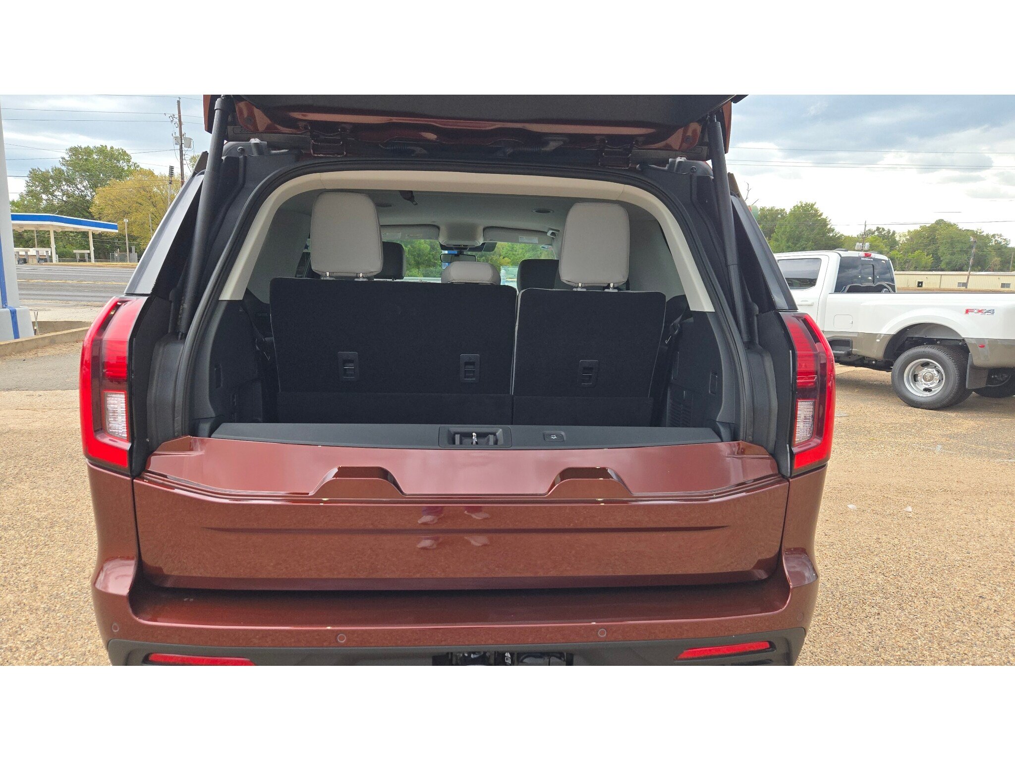 New 2027 Ford Expedition Active RWD image 9