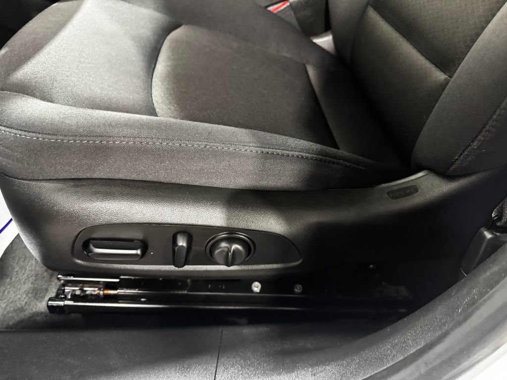 Used 2021 Chevrolet Malibu LT image 15