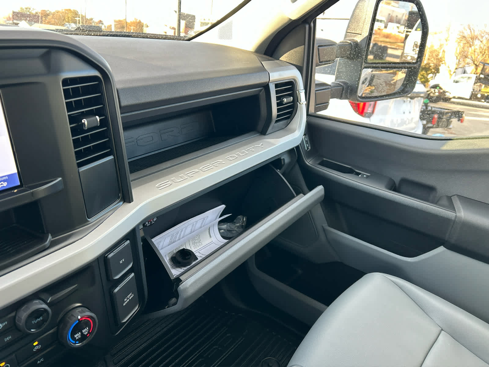 New 2026 Ford F450 XL w/ XL Chrome Package image 44