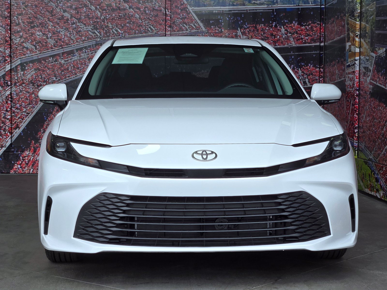 Certified 2026 Toyota Camry Hybrid FWD image 3