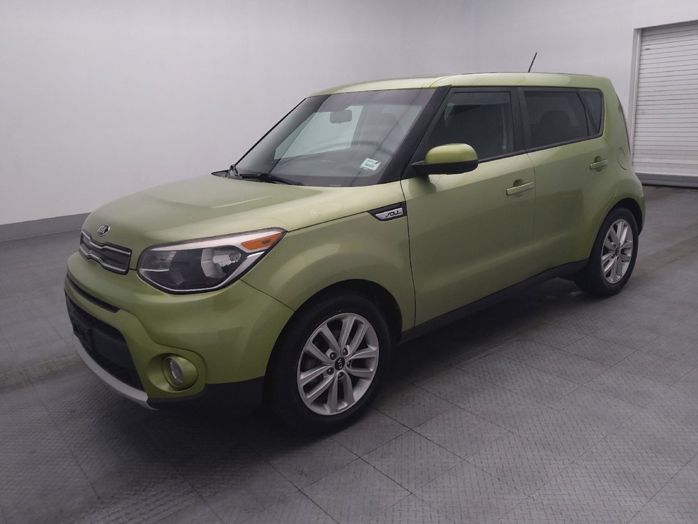 Used 2017 Kia Soul + image 2
