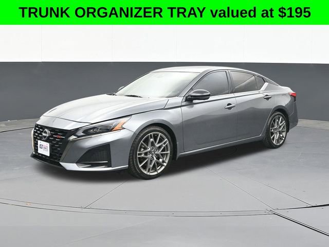 Used 2023 Nissan Altima 2.0 SR FWD image 6