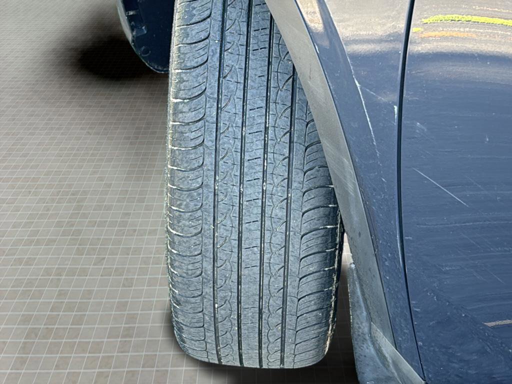 Certified 2023 Hyundai Venue Limited FWD image 11
