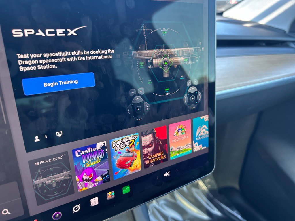 Used 2023 Tesla Model Y Long Range AWD/4WD image 20