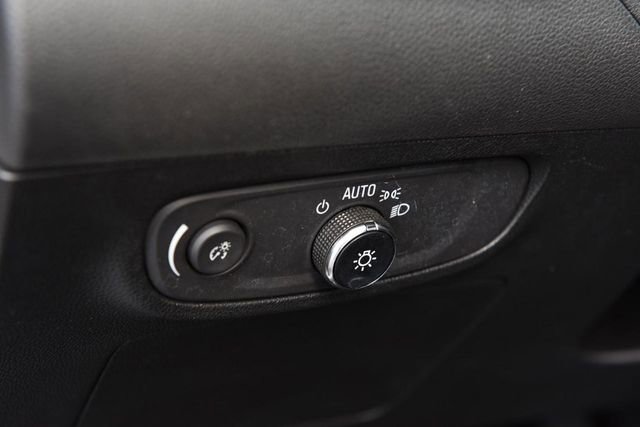 Used 2024 Buick Encore GX Sport Touring image 10