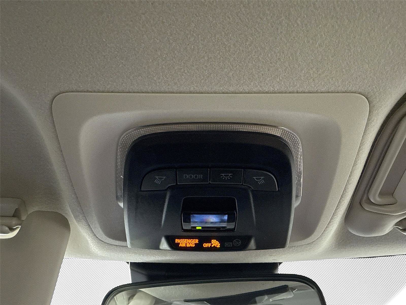 Used 2023 Toyota Corolla LE image 6