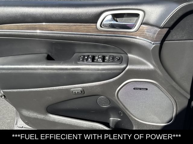Used 2018 Jeep Grand Cherokee Overland AWD/4WD image 9