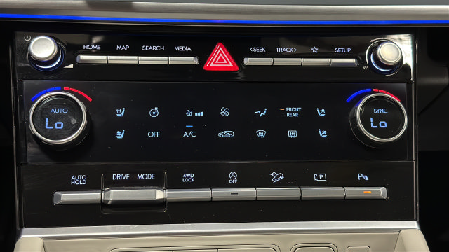 Used 2024 Hyundai Santa Fe Calligraphy AWD/4WD image 18