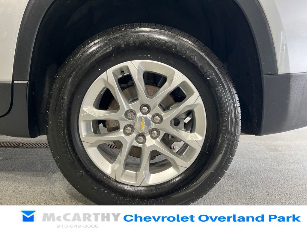 Used 2021 Chevrolet Traverse LT image 32