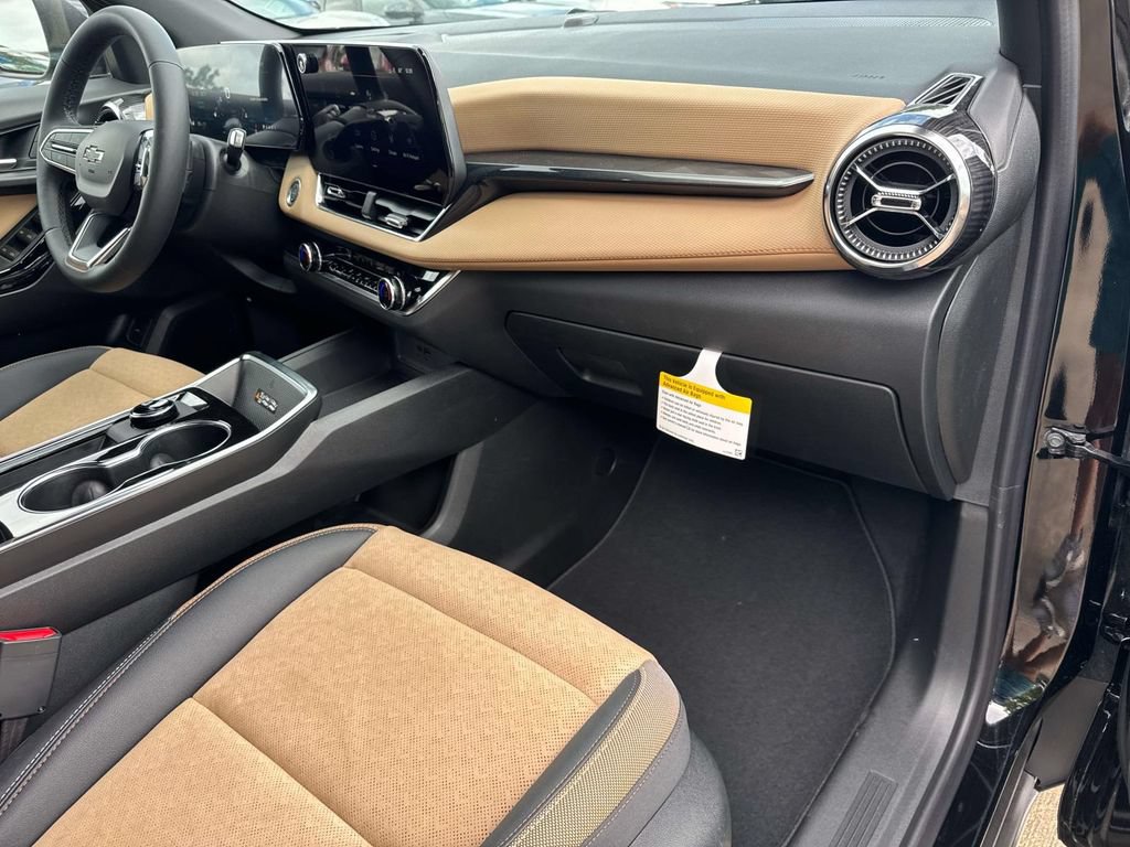 New 2026 Chevrolet Equinox ACTIV w/ Convenience Package III FWD image 16