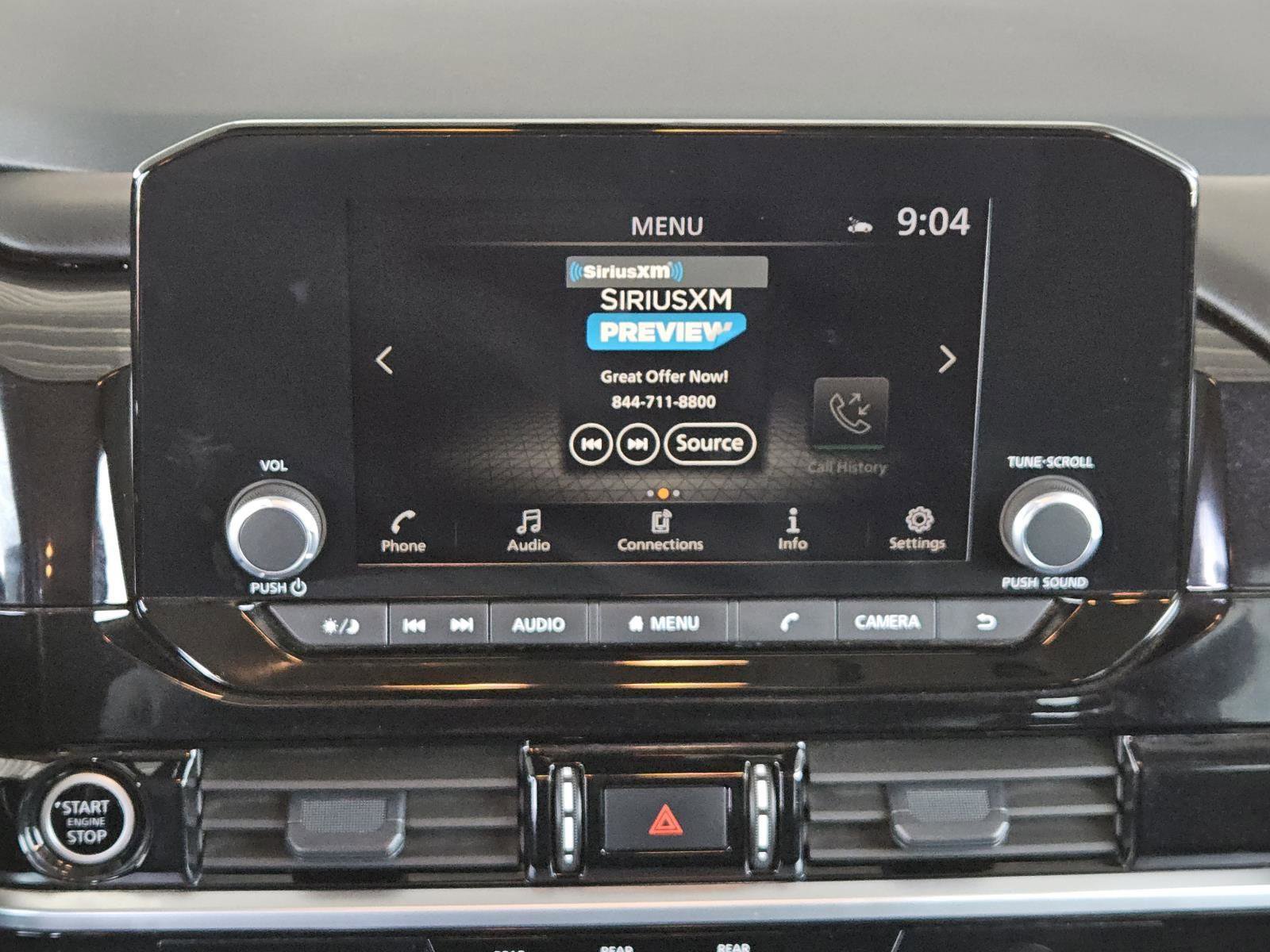 Used 2024 Nissan Pathfinder SV image 13