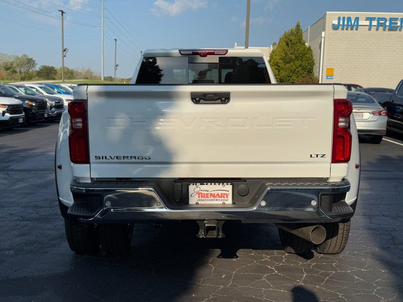 New 2026 Chevrolet Silverado 3500 LTZ w/ LTZ Convenience Package image 33