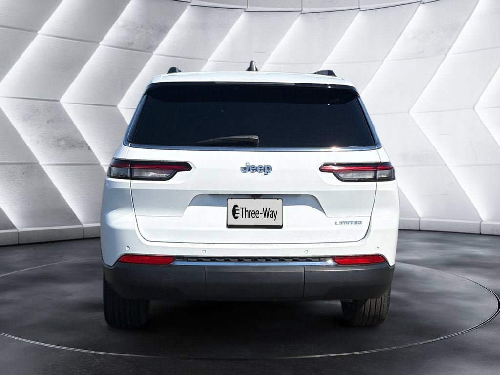 Used 2023 Jeep Grand Cherokee L Limited RWD image 4