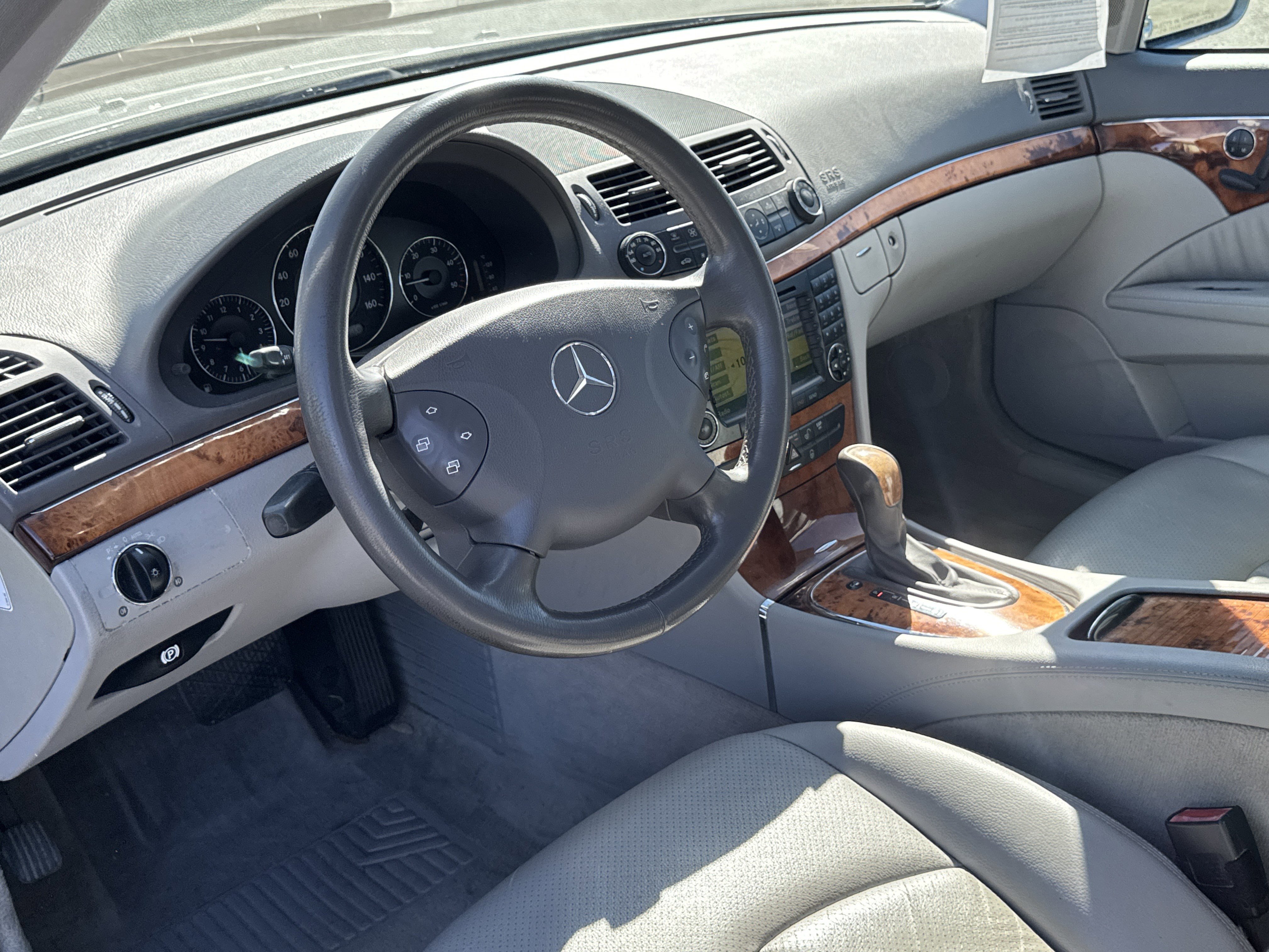 Used 2006 Mercedes-Benz E 320 CDI Sedan image 20