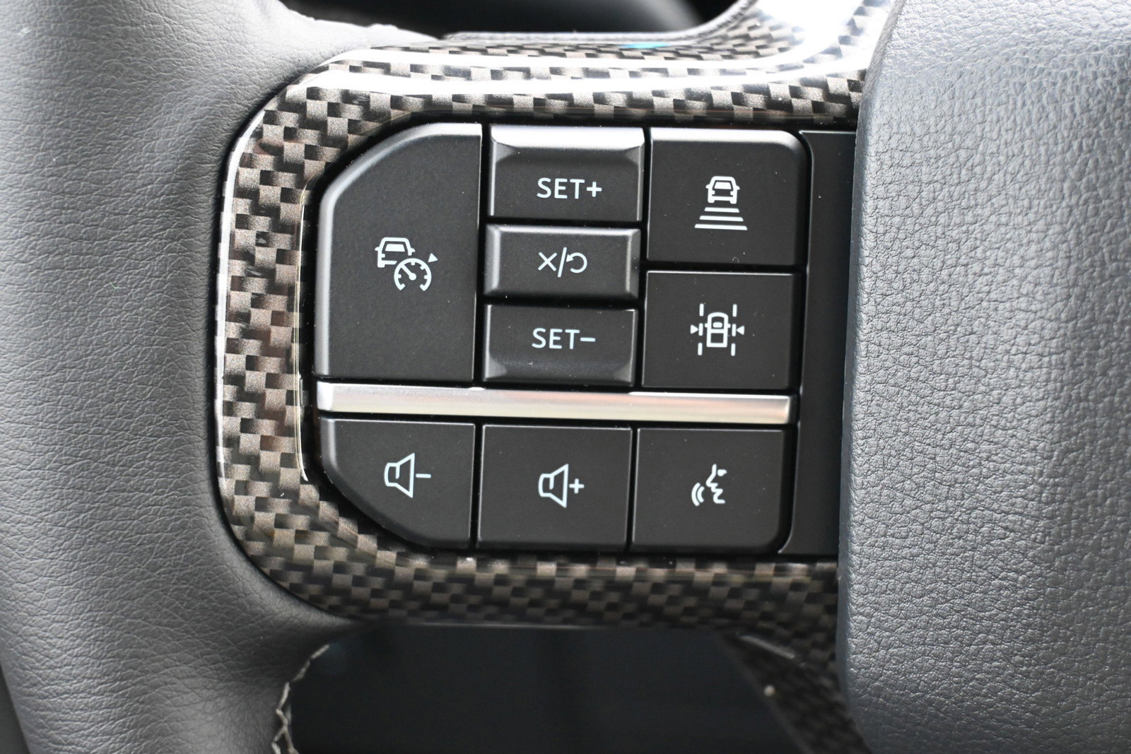 New 2025 Ford F150 Lariat w/ Equipment Group 502A High image 16