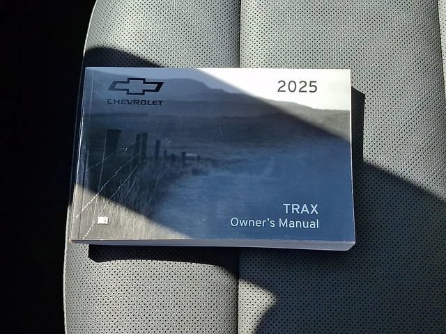 Used 2025 Chevrolet Trax RS w/ Driver Confidence Package FWD image 25