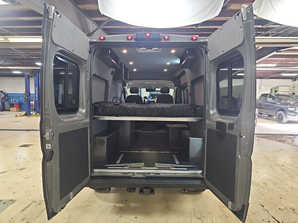 New 2025 RAM ProMaster 1500 w/ Quick Order Package 22G SLT image 28