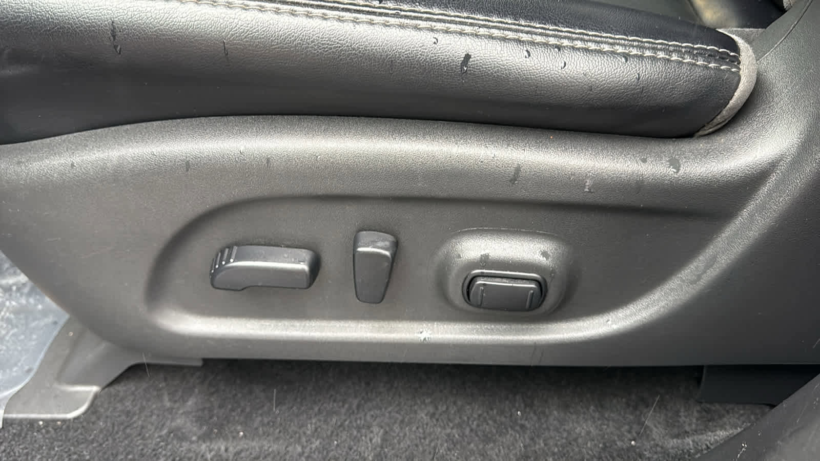 Used 2019 Nissan Pathfinder SL image 18