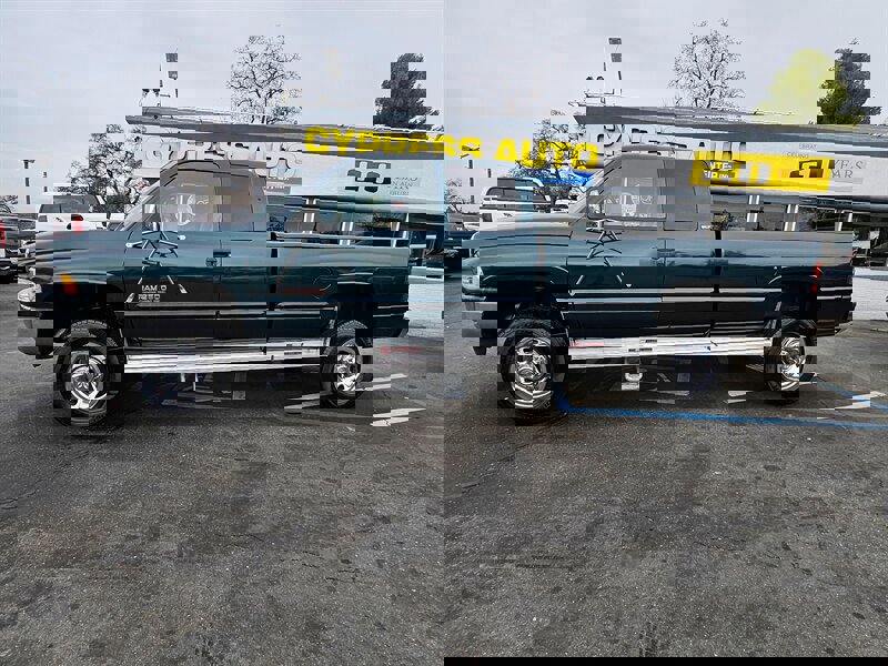 Used 1998 Dodge Ram 2500 Truck 4x4 Club Cab image 2