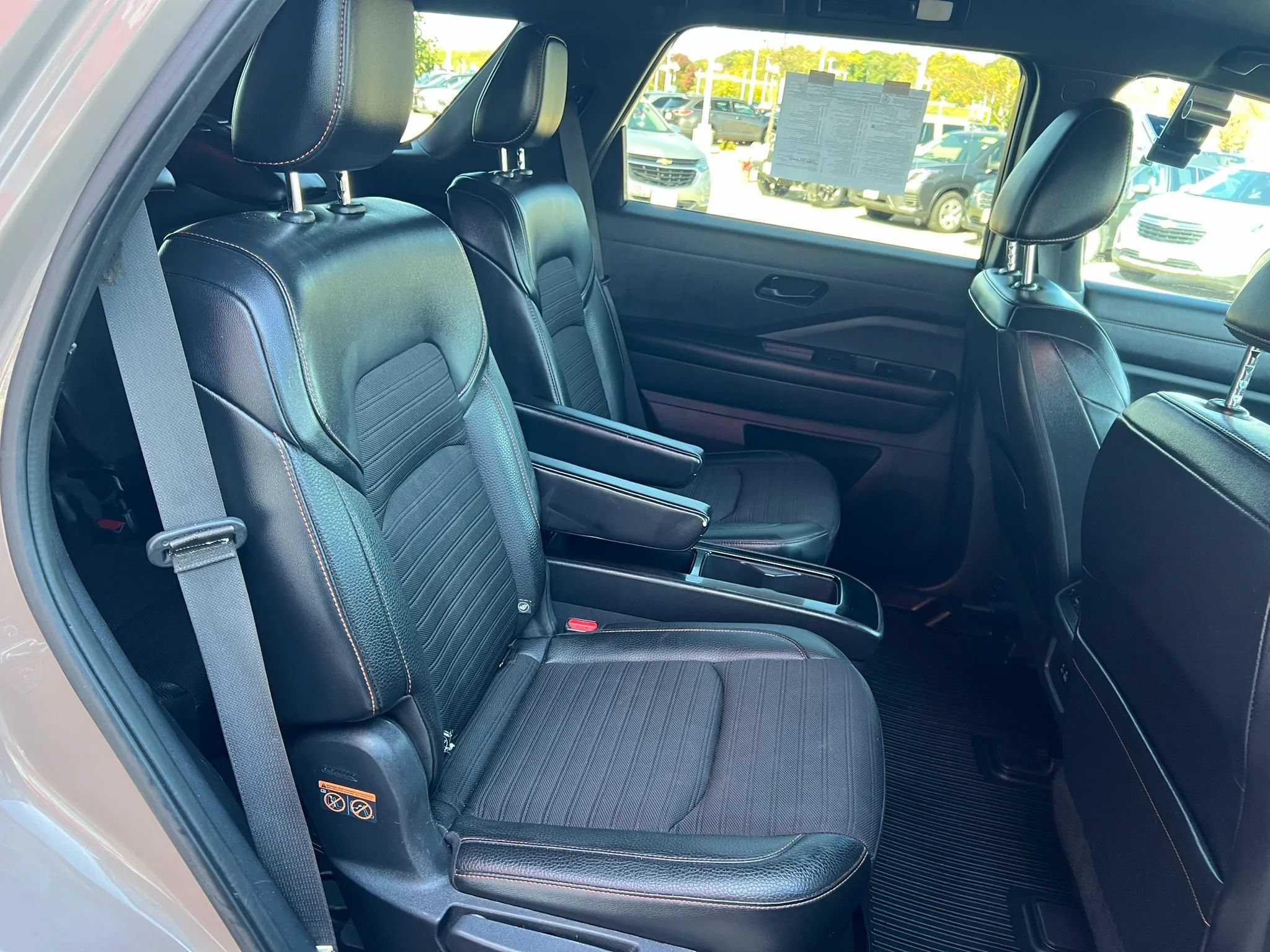 Used 2023 Nissan Pathfinder SV AWD/4WD image 7