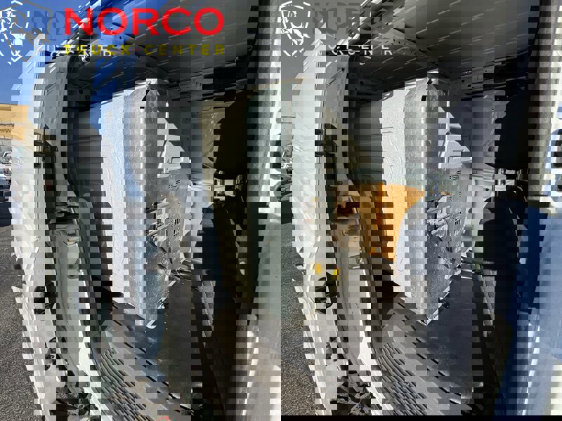 Used 2020 Ford Transit Connect XL image 3