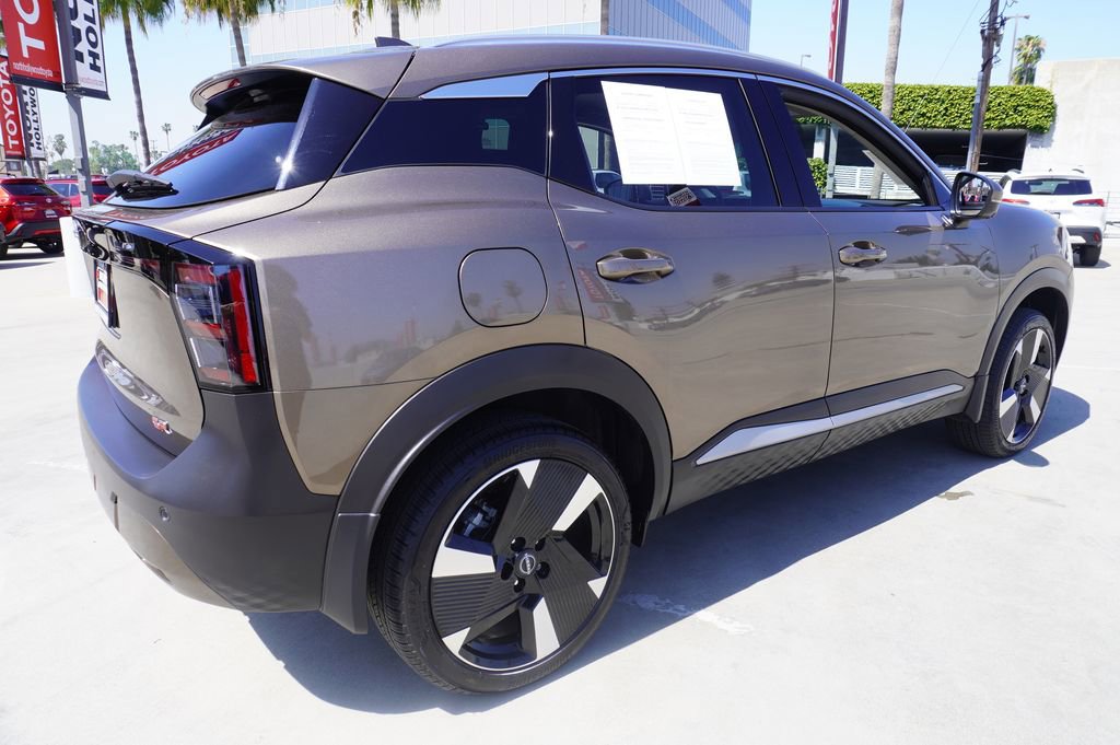 Used 2025 Nissan Kicks SR image 7