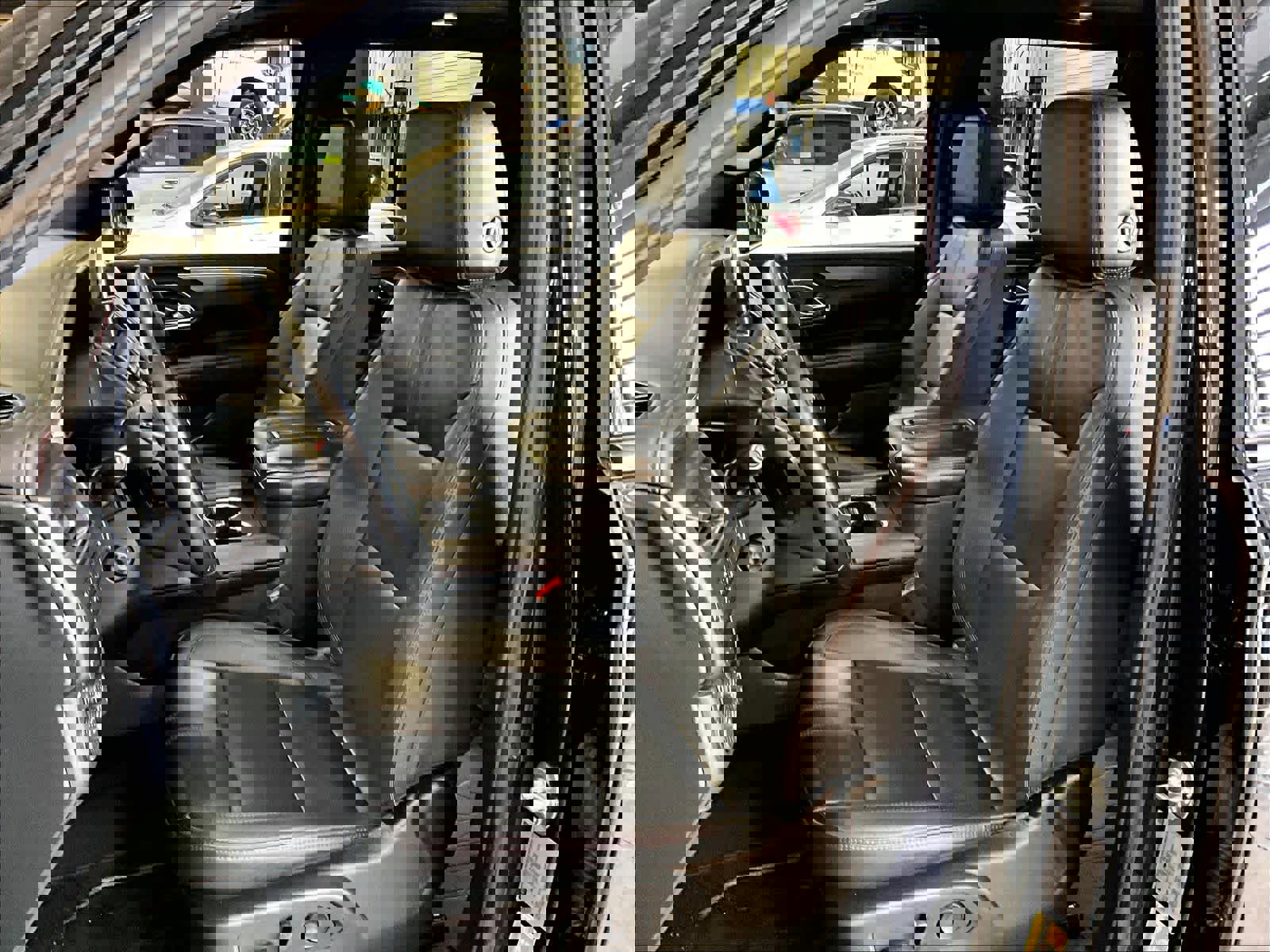 Used 2024 Chevrolet Suburban RST w/ Luxury Package image 10