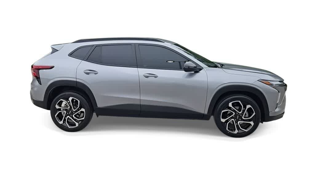 Used 2024 Chevrolet Trax RS FWD image 9