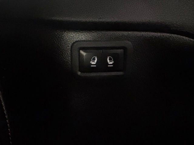 Used 2024 Jeep Wagoneer L Series II w/ Flexible Seating Group image 14