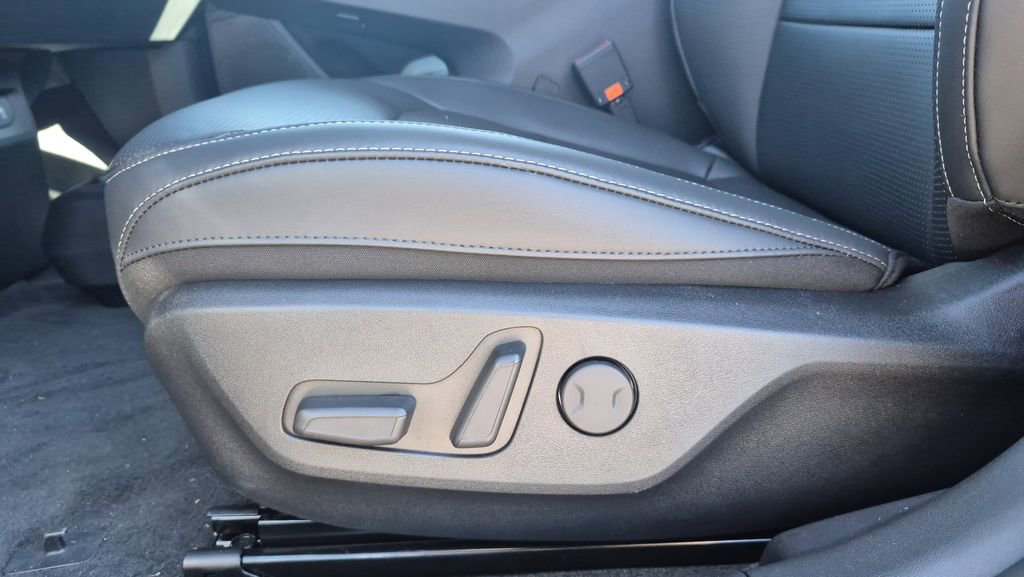 New 2025 Kia EV6 Wind image 11