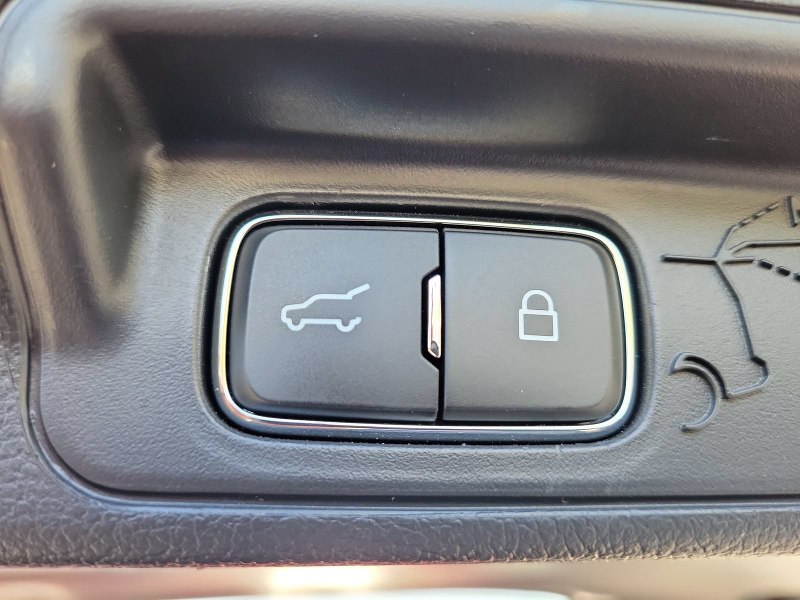 Used 2025 Ford Explorer ST-Line w/ Premium Package RWD image 7