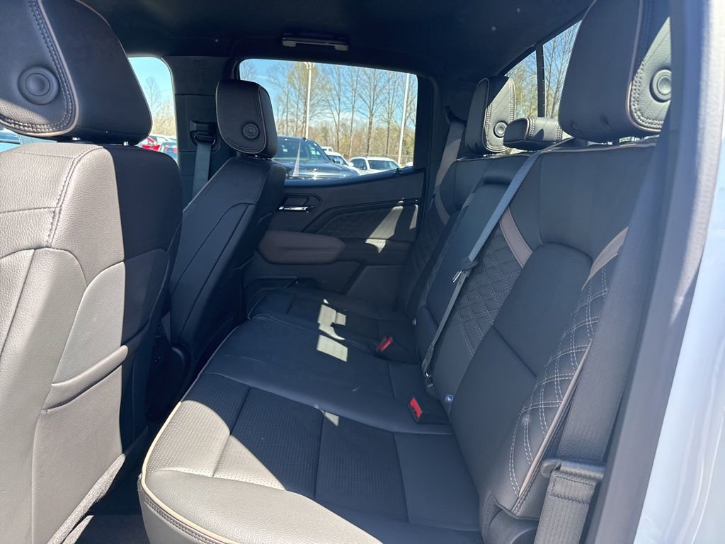 New 2026 GMC Canyon Denali image 12