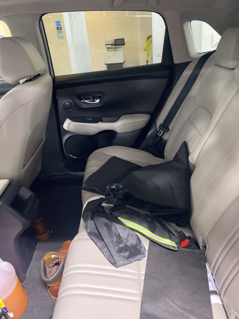 Used 2023 Honda HR-V EX-L image 9