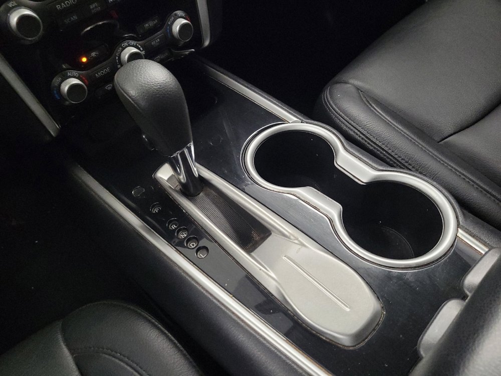 Used 2019 Nissan Pathfinder S image 26
