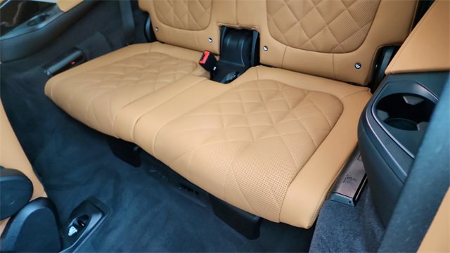 Used 2025 BMW X7 xDrive40i w/ Executive Package image 32