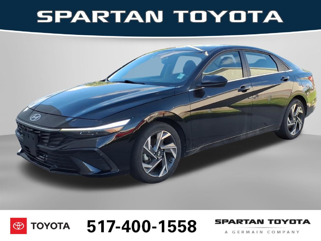 Used 2025 Hyundai Elantra SEL FWD image 1
