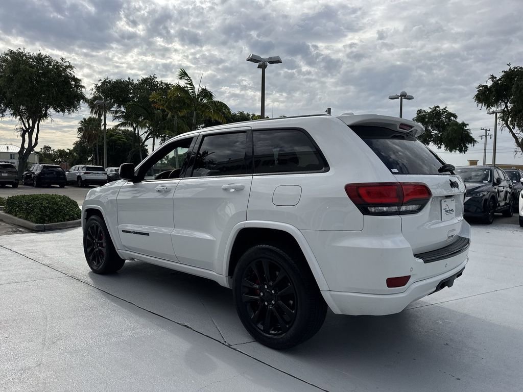 Used 2018 Jeep Grand Cherokee Altitude RWD image 26