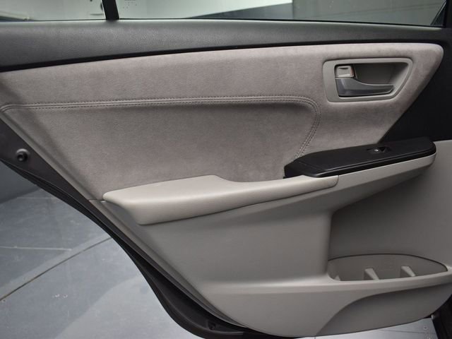 Used 2017 Toyota Camry XSE w/ Moonroof Package FWD image 15