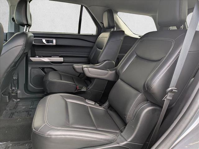 Used 2022 Ford Explorer XLT w/ Equipment Group 202A RWD image 21
