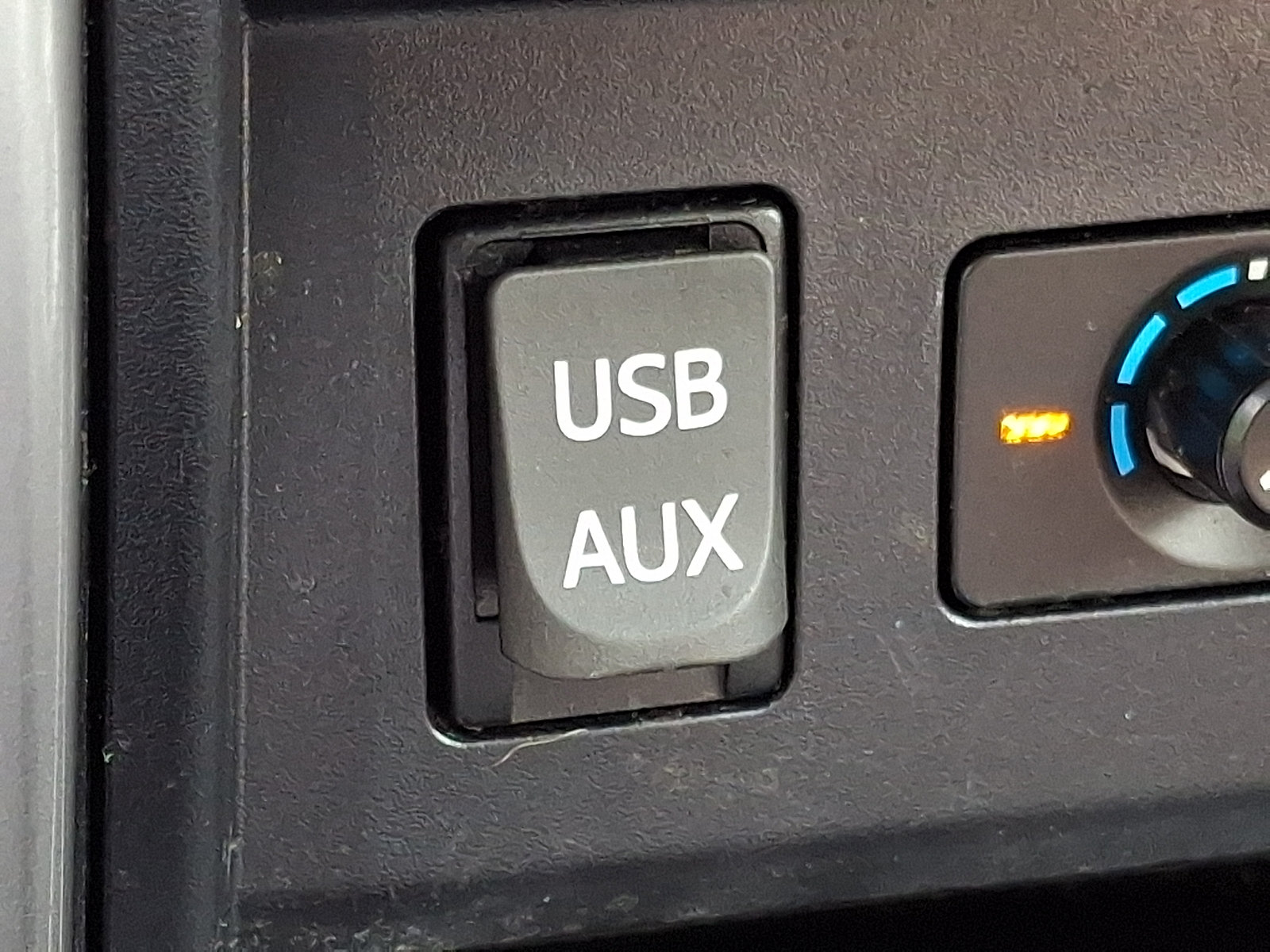 Used 2016 Toyota 4Runner Limited AWD/4WD image 28