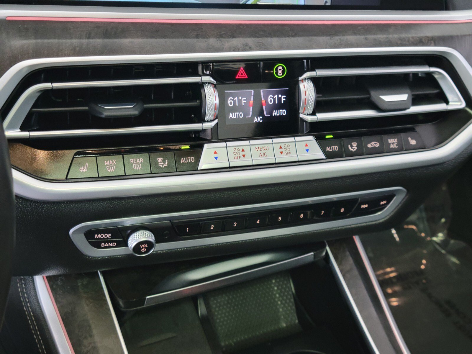 Used 2022 BMW X5 sDrive40i w/ M Sport Package RWD image 25