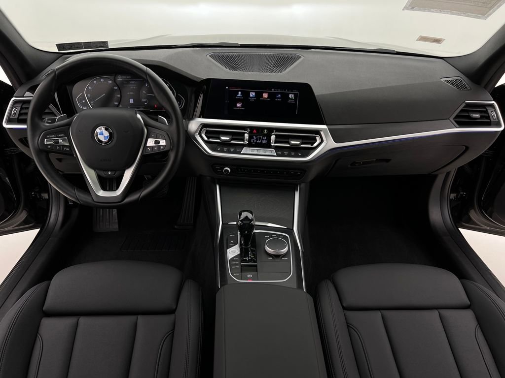 Used 2021 BMW 330i xDrive Sedan w/ Driving Assistance Package image 23