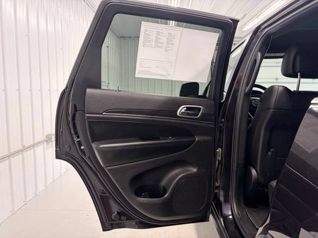 Used 2020 Jeep Grand Cherokee Limited AWD/4WD image 12