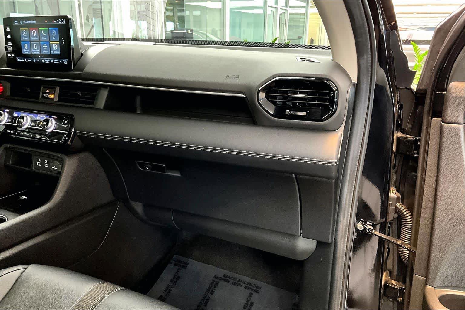 Used 2024 Honda Pilot Touring image 19