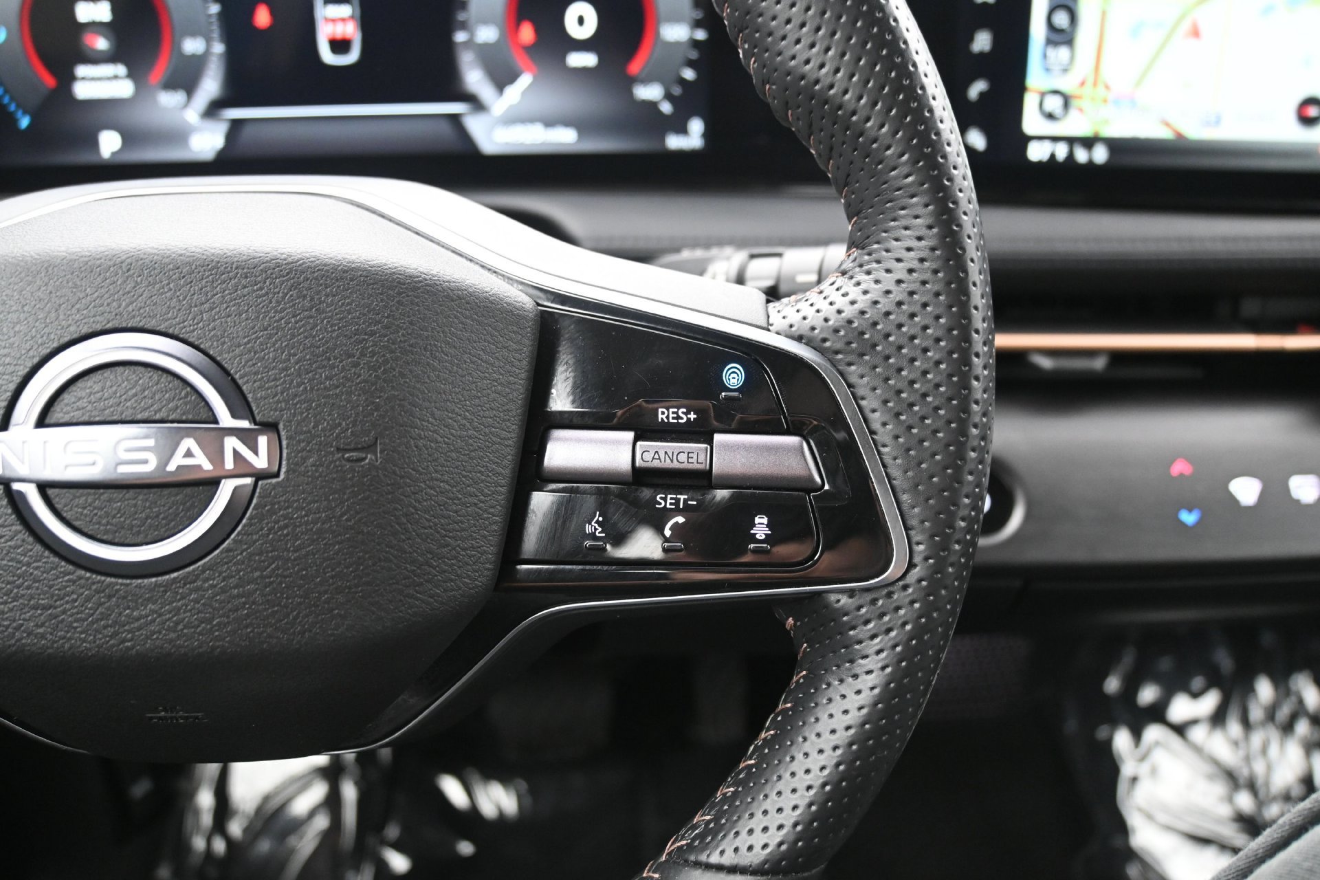 Used 2023 Nissan Ariya AWD image 21