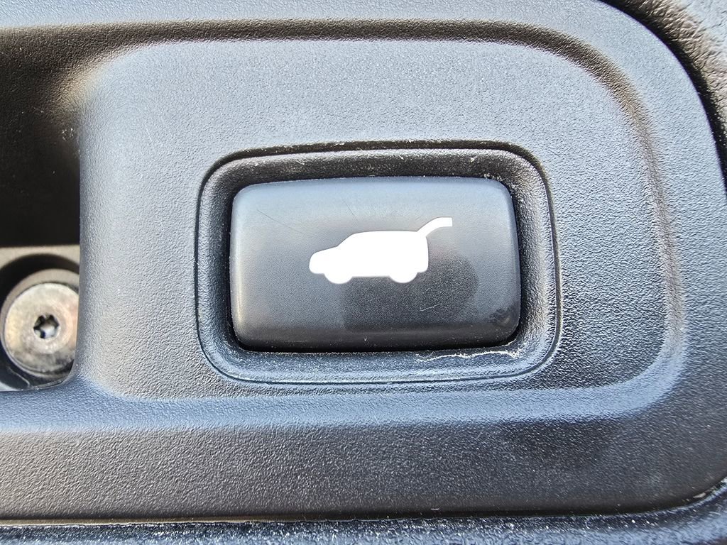 Used 2018 Honda Pilot EX-L image 17