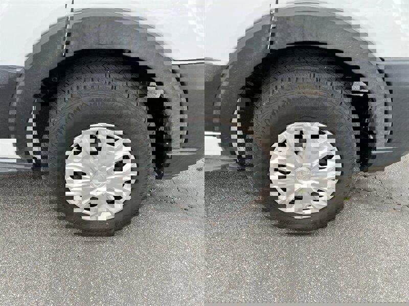 Used 2022 Ford E-Transit 148 High Roof Extended image 7