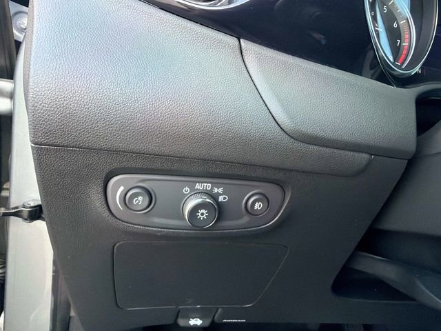 Used 2023 Buick Encore GX Select w/ Sport Touring Package image 29