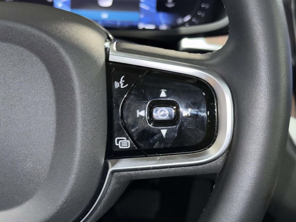 Certified 2024 Volvo S60 B5 Plus image 29