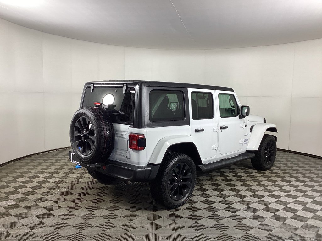Used 2022 Jeep Wrangler Unlimited Sahara w/ Cold Weather Group image 2
